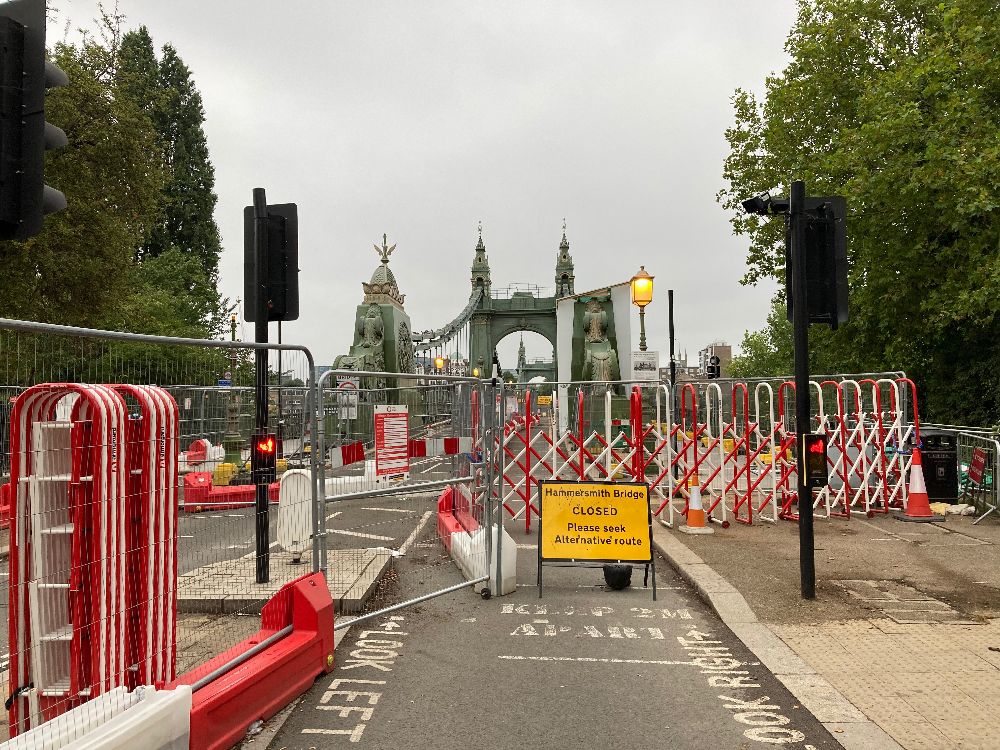 Hammersmith Bridge now fully closed Hammersmith Bridge closure 201922